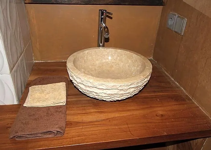 Agaliving Hotel